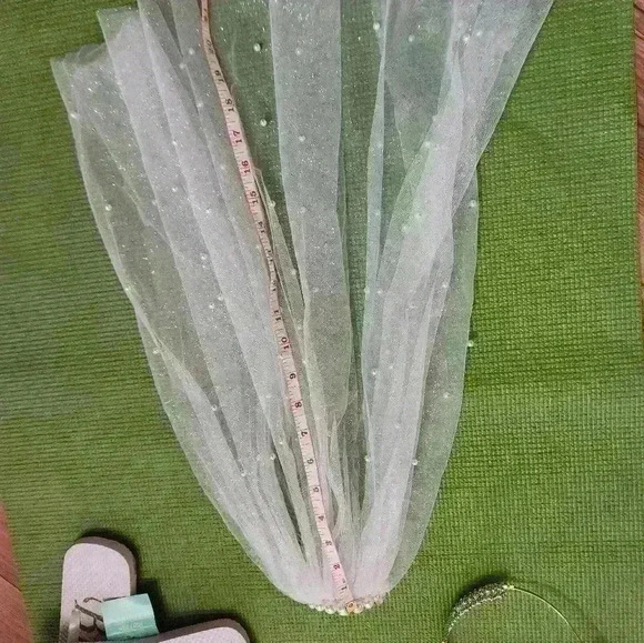 Bride flip flops, comb short veil with pearl accents, comb tiara, and sash set! - Picture 5 of 13